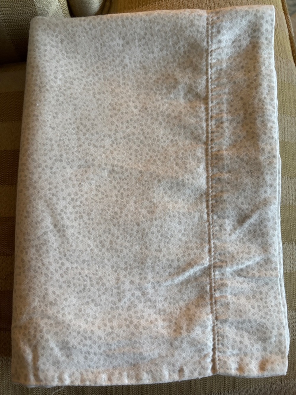 Vera Wang white and Light Gray Dotted Pillowcase
